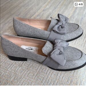 NWT Bandolio Gray Flannel With Bow Flats Size 7.5 M